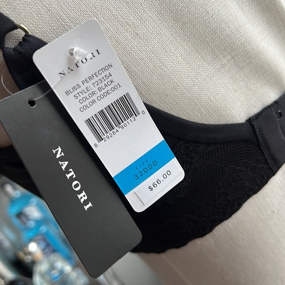 New Natori Bliss Perfection Contour Soft Cup Bralette in Black (723154) - Picture 6 of 9